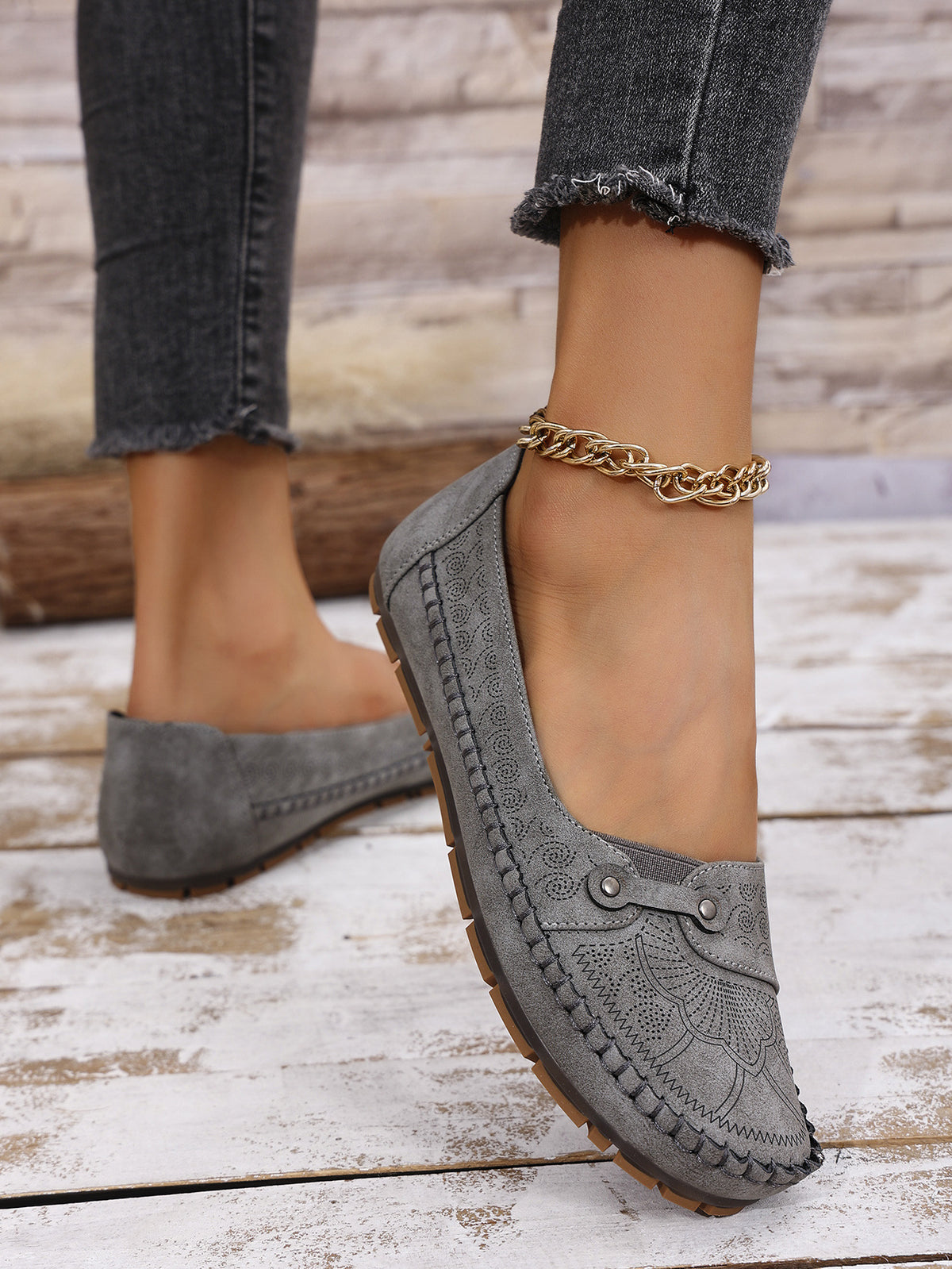 Large Size Popular Foreign Trade Stitched Laser Women's Flats Loafers Foreign Trade Cross-Border E-Commerce Supply Retro