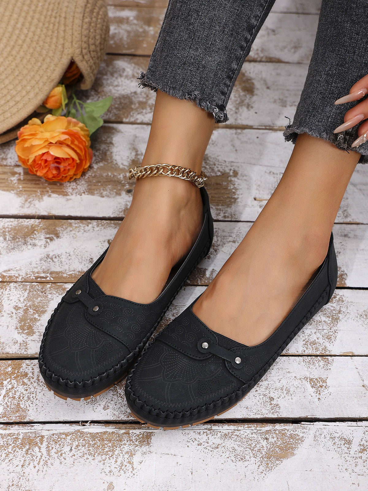 Large Size Popular Foreign Trade Stitched Laser Women's Flats Loafers Foreign Trade Cross-Border E-Commerce Supply Retro