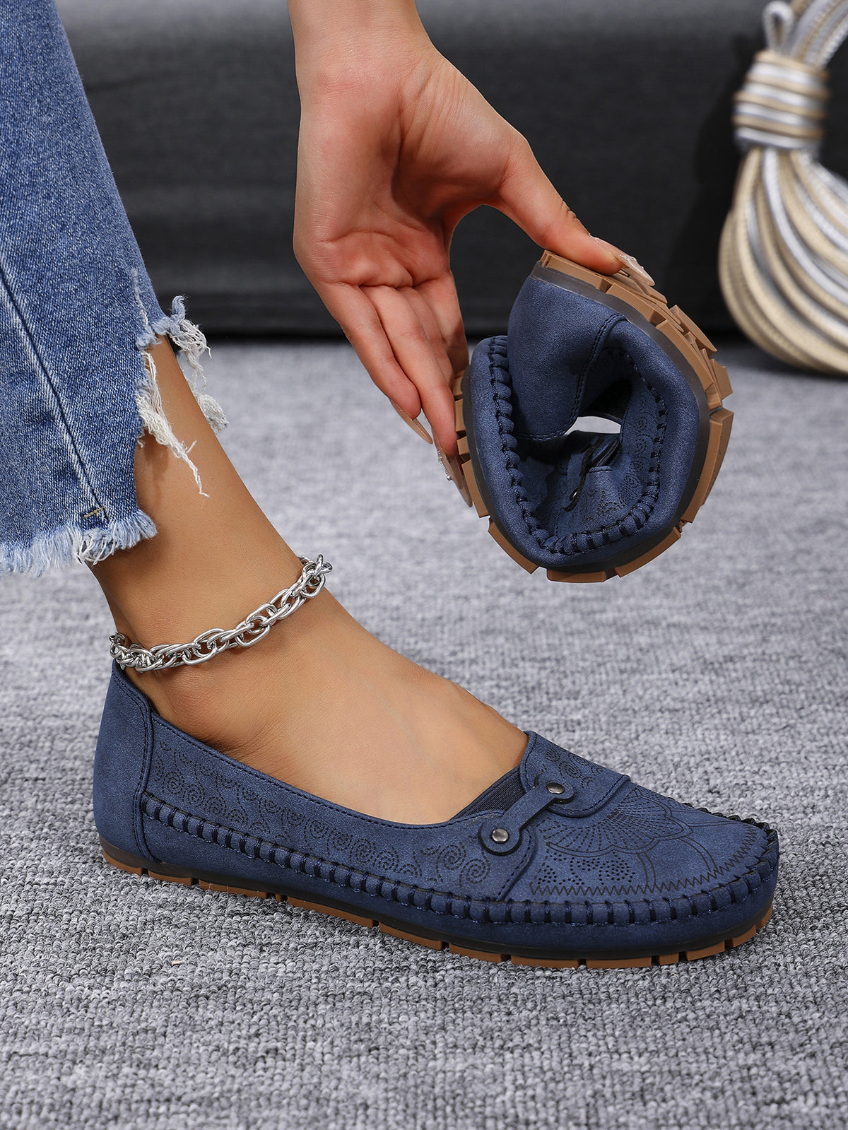 Large Size Popular Foreign Trade Stitched Laser Women's Flats Loafers Foreign Trade Cross-Border E-Commerce Supply Retro