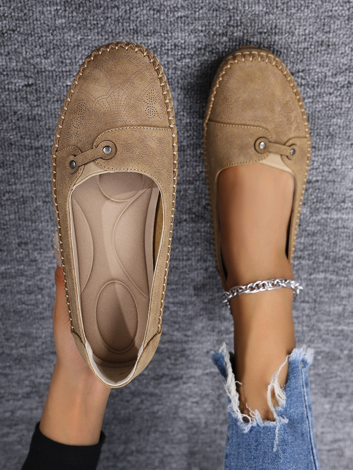 Large Size Popular Foreign Trade Stitched Laser Women's Flats Loafers Foreign Trade Cross-Border E-Commerce Supply Retro