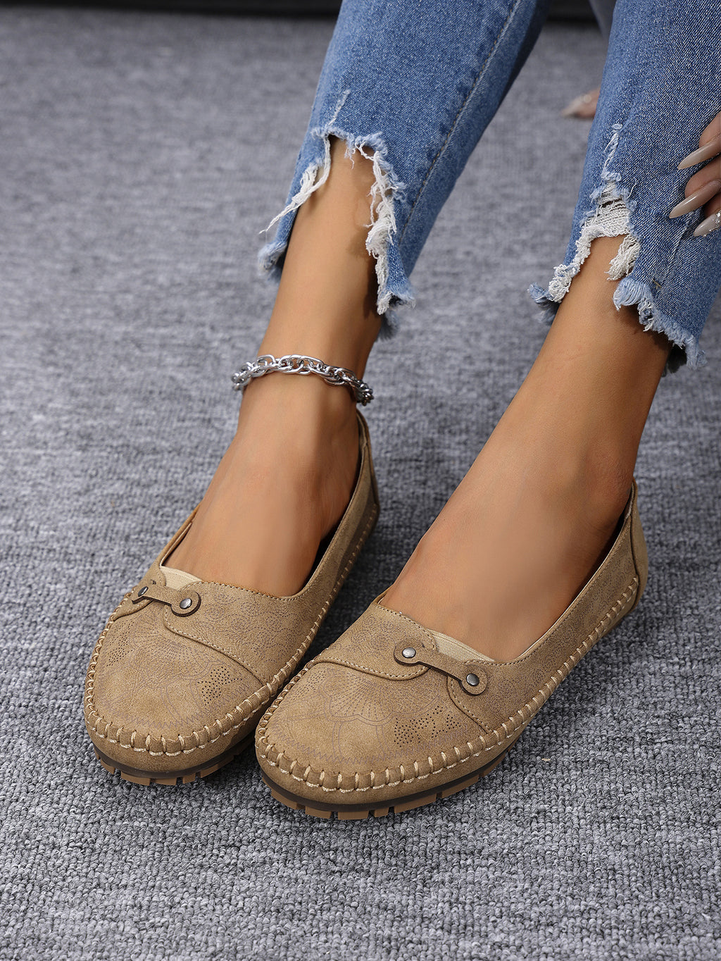 Large Size Popular Foreign Trade Stitched Laser Women's Flats Loafers Foreign Trade Cross-Border E-Commerce Supply Retro
