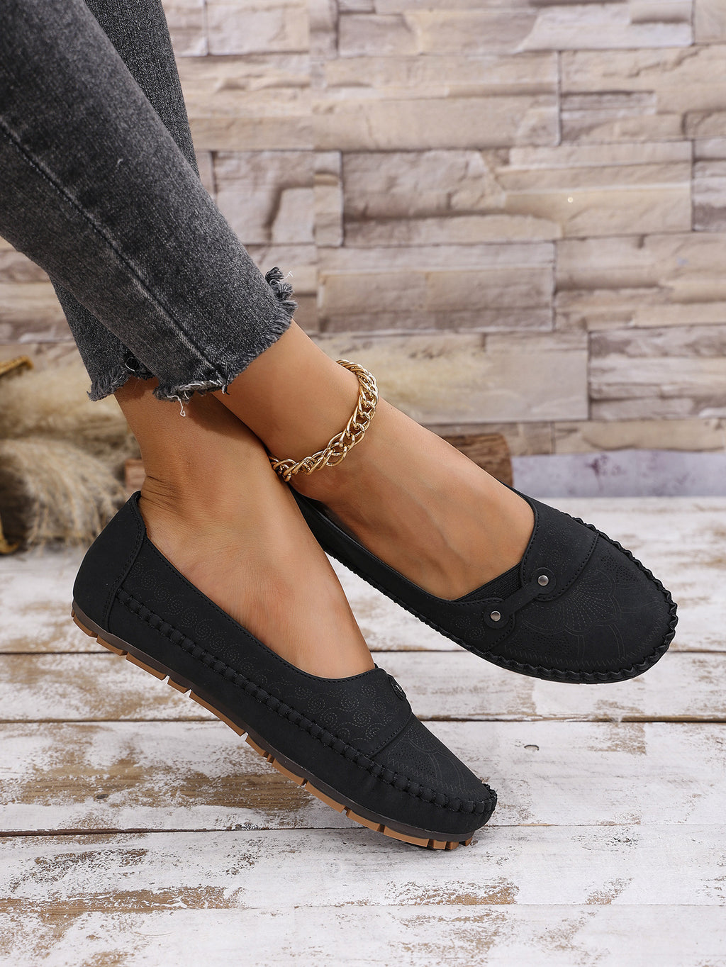 Large Size Popular Foreign Trade Stitched Laser Women's Flats Loafers Foreign Trade Cross-Border E-Commerce Supply Retro