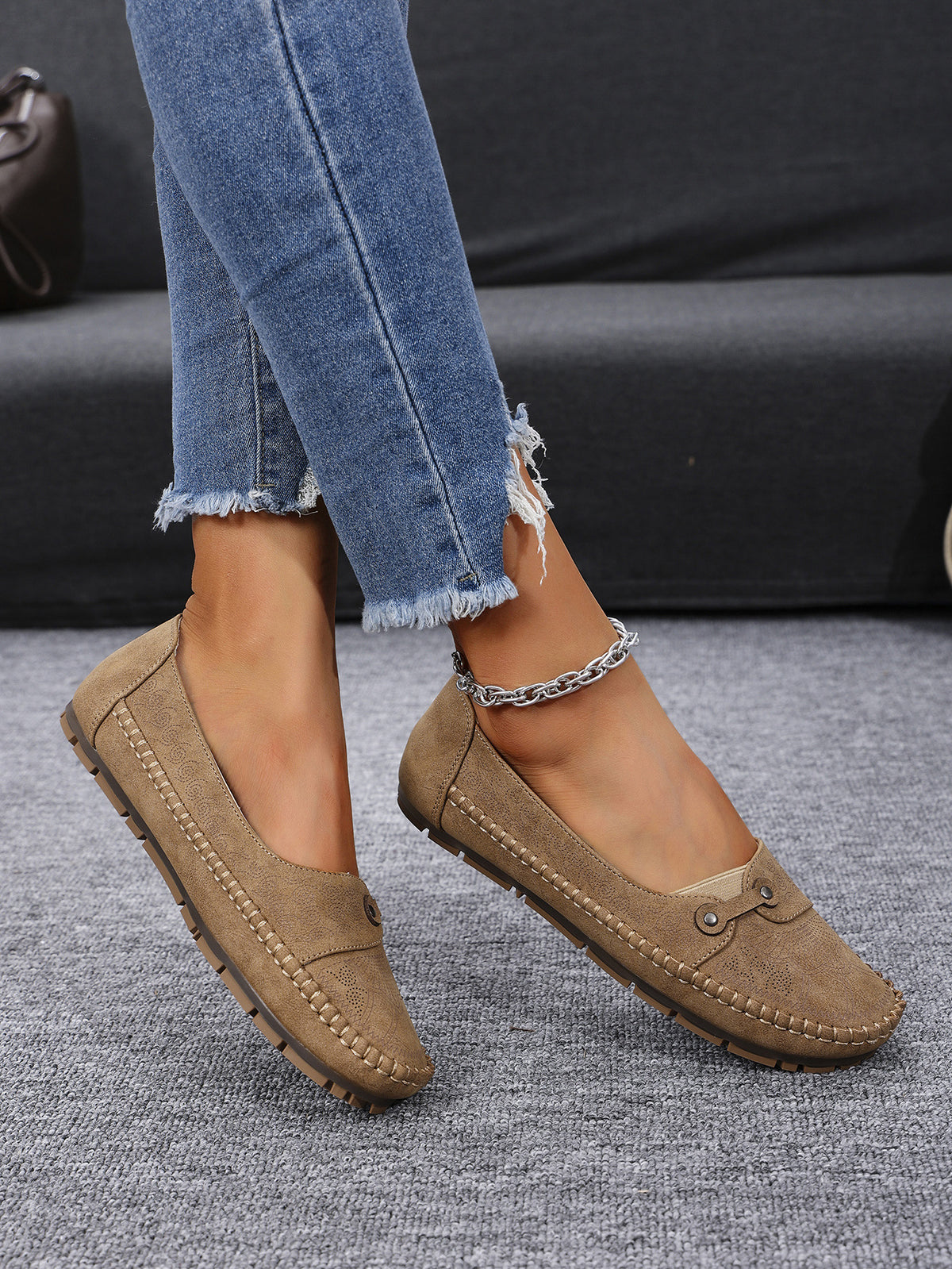 Large Size Popular Foreign Trade Stitched Laser Women's Flats Loafers Foreign Trade Cross-Border E-Commerce Supply Retro