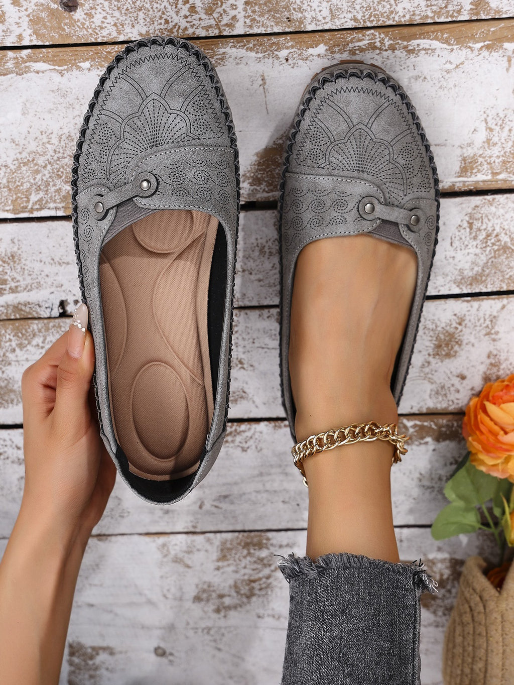 Large Size Popular Foreign Trade Stitched Laser Women's Flats Loafers Foreign Trade Cross-Border E-Commerce Supply Retro