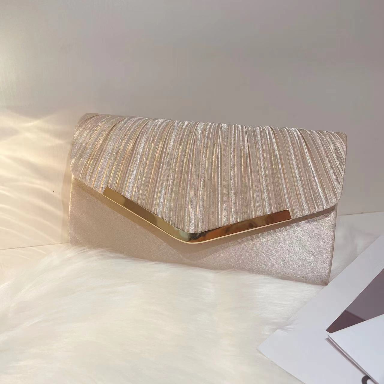 2024 New Women's Satin Evening Bag Banquet Clutch Dress Small Square Bag Fashion Handbag Lightweight