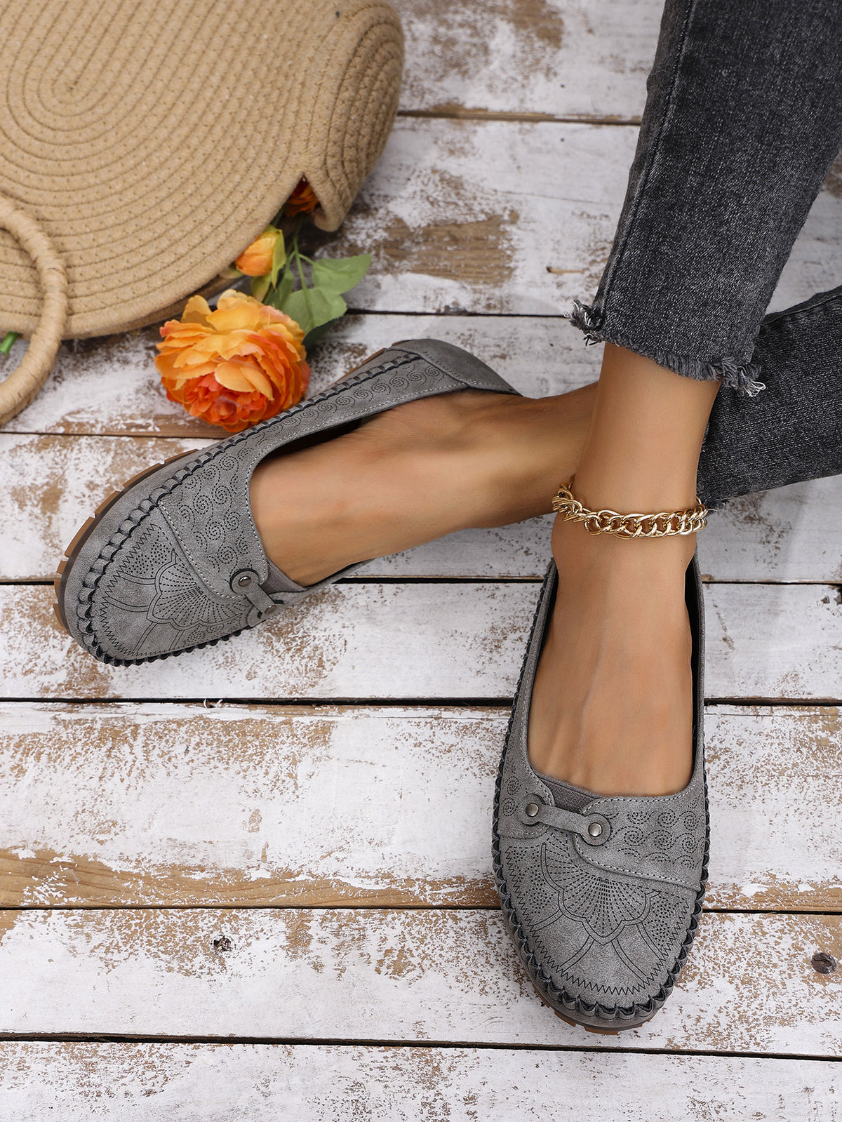 Large Size Popular Foreign Trade Stitched Laser Women's Flats Loafers Foreign Trade Cross-Border E-Commerce Supply Retro