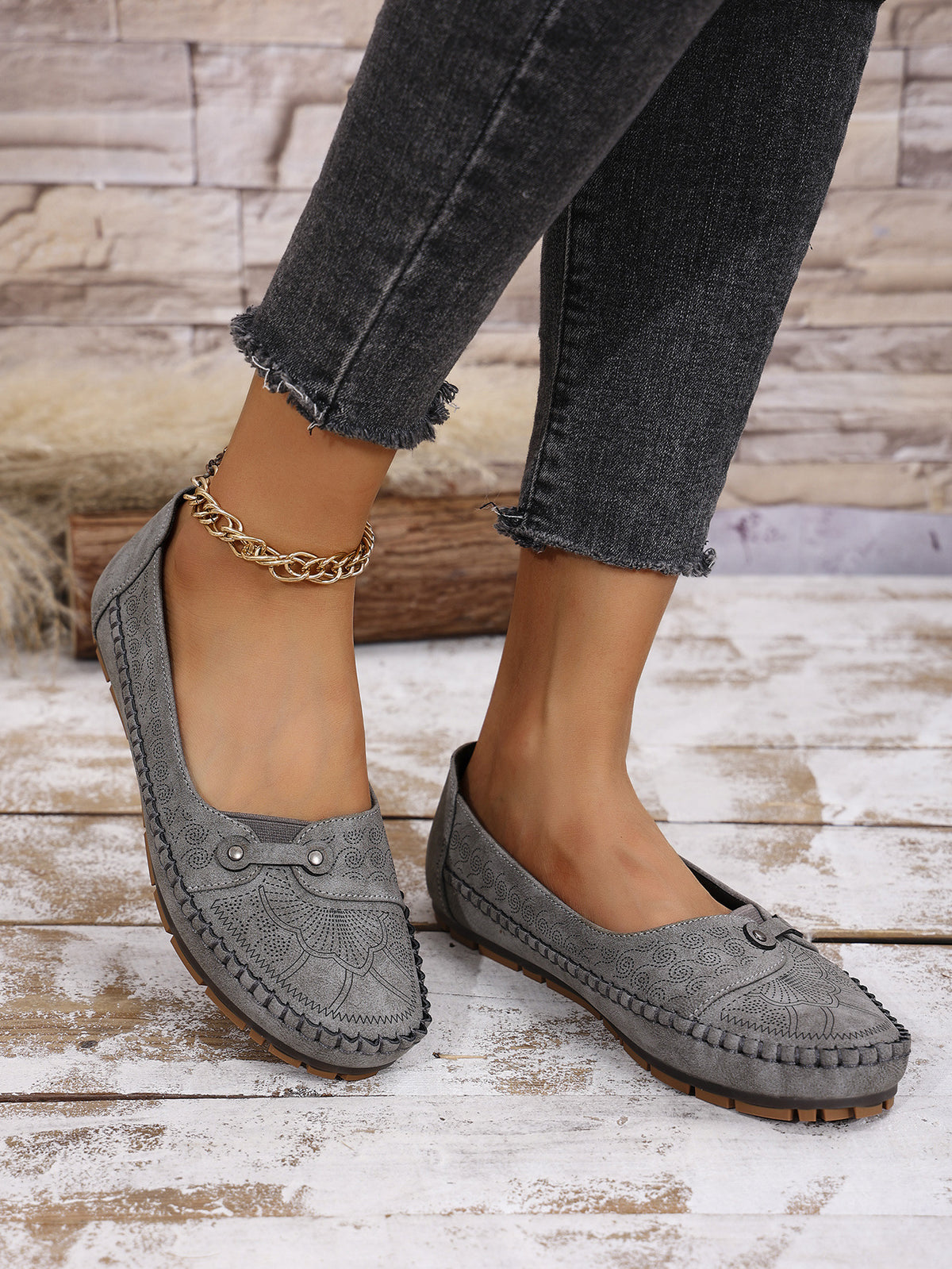 Large Size Popular Foreign Trade Stitched Laser Women's Flats Loafers Foreign Trade Cross-Border E-Commerce Supply Retro